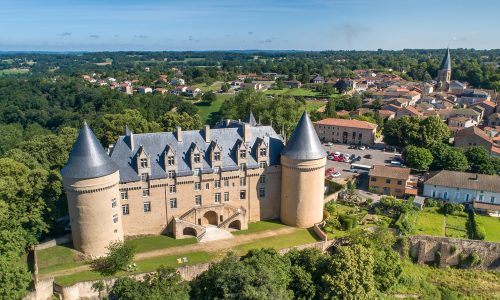 Le chateau de Rochechouart et son musée d'art moderne